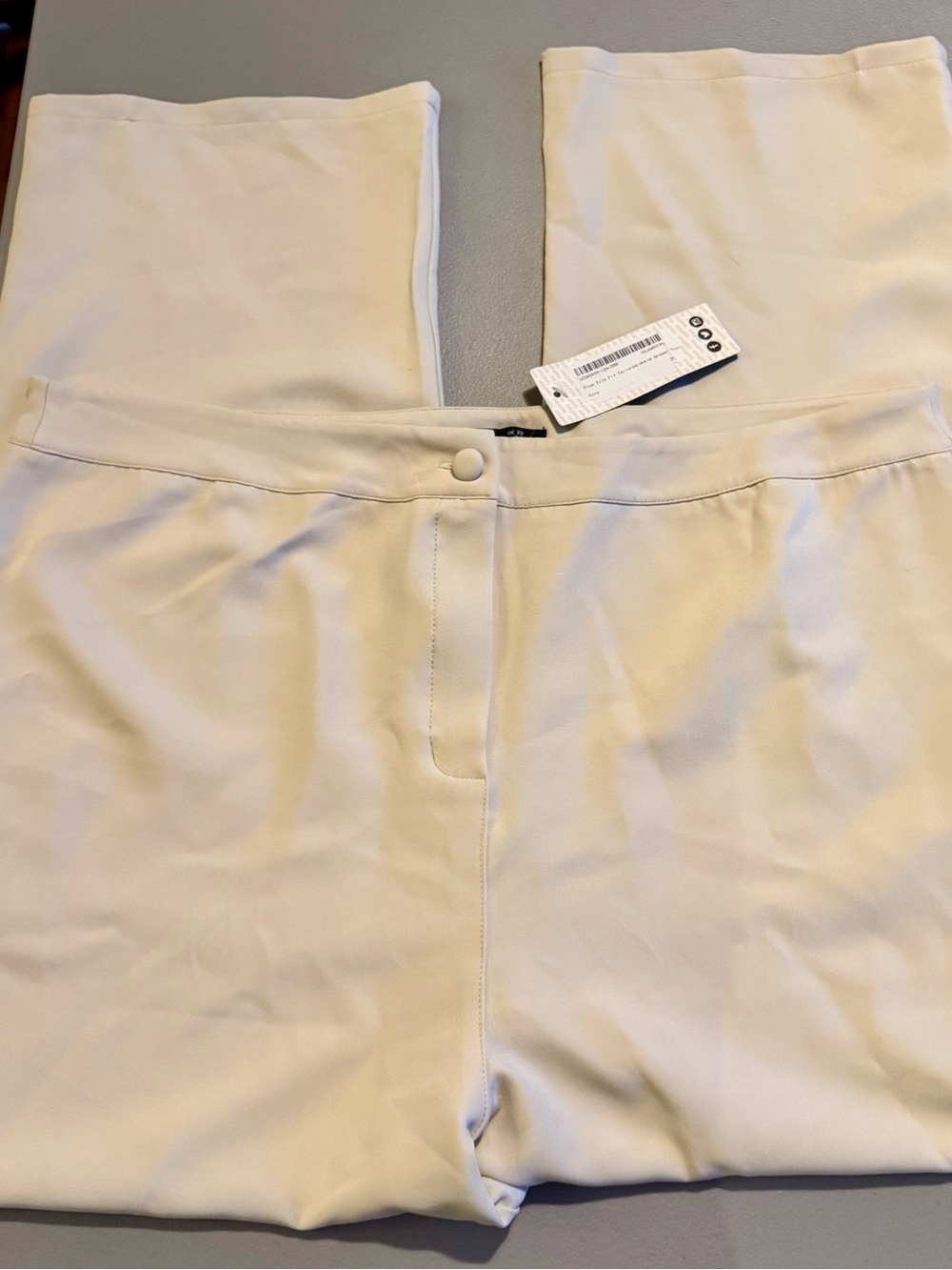 Boohoo Ecru Slim Fit Tailored Trousers NWT size 18